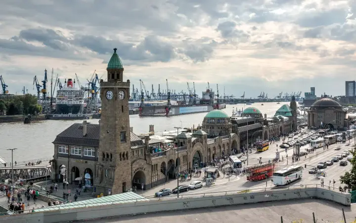 Hamburg – Blick auf das Reiseziel
